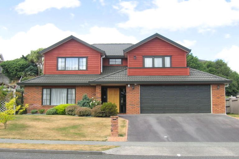Photo of property in 28 Clearwater Terrace, Brown Owl, Upper Hutt, 5018