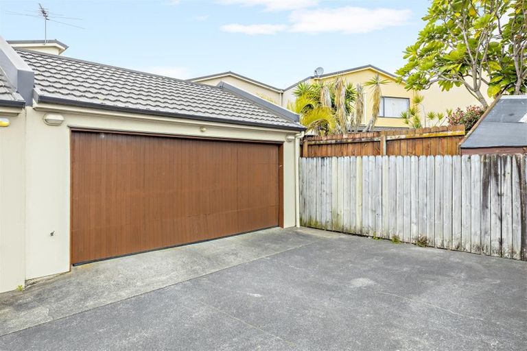Photo of property in 23 Puma Drive, Golflands, Auckland, 2013