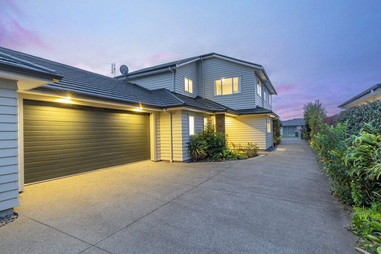 Photo of property in 64 Pohutukawa Parade, Riverhead, 0820