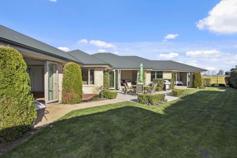 Photo of property in 35 Country Palms Drive, Halswell, Christchurch, 8025