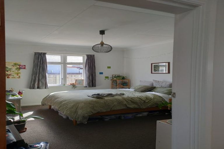 Photo of property in 145 Rongotai Road, Kilbirnie, Wellington, 6022