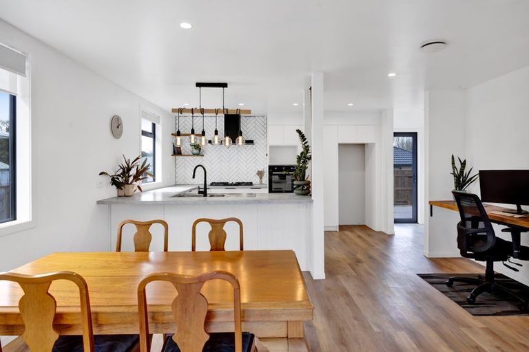 Photo of property in 15 Craig Street, Stratford, 4332