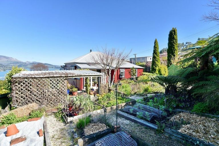 Photo of property in 4 Somes Road, Lyttelton, 8082