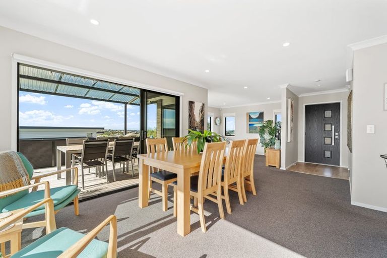 Photo of property in 23 Woodridge Drive, Stanmore Bay, Whangaparaoa, 0932