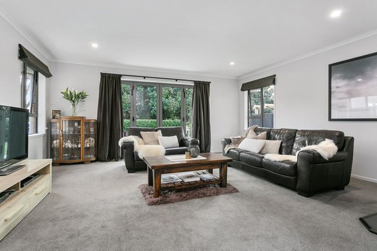 Photo of property in 8 Twin Willow Close, Cambridge, 3434