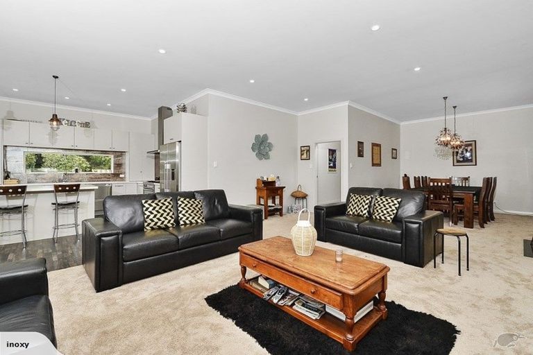 Photo of property in 324 Taupaki Road, Taupaki, Henderson, 0782