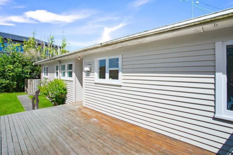 Photo of property in 1/144a Mcleod Road, Te Atatu South, Auckland, 0610