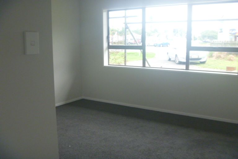 Photo of property in 2/2 Walter Strevens Drive, Conifer Grove, Takanini, 2112