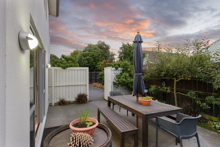 Photo of property in 132 Waimairi Road, Ilam, Christchurch, 8041
