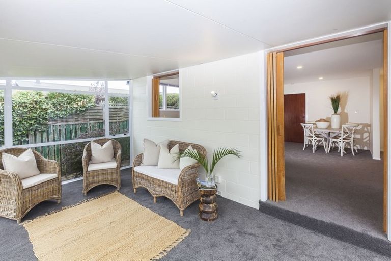 Photo of property in 369 Mairehau Road, Parklands, Christchurch, 8083