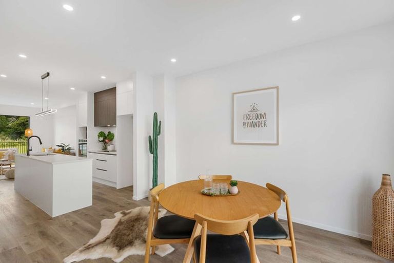 Photo of property in 3 Whawhaki Lane, Kumeu, 0810