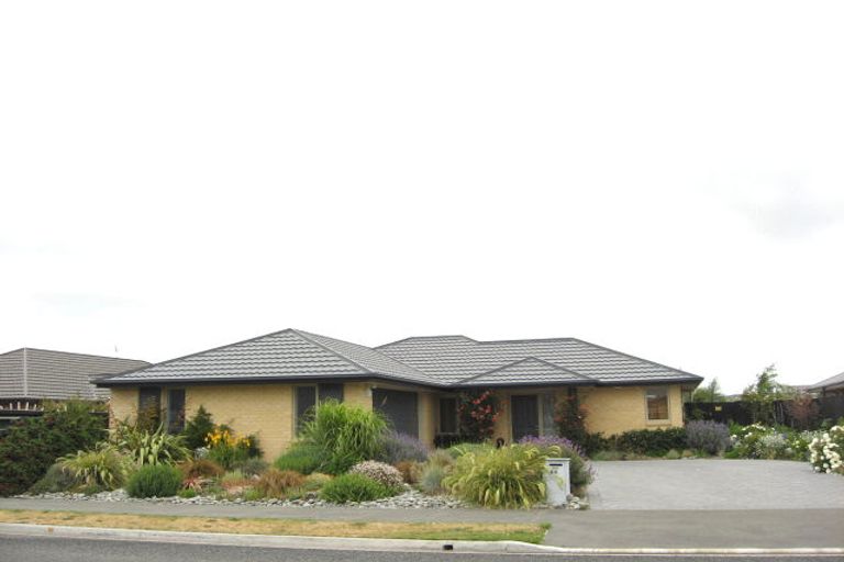 Photo of property in 69 Puhara Avenue, Parklands, Christchurch, 8083