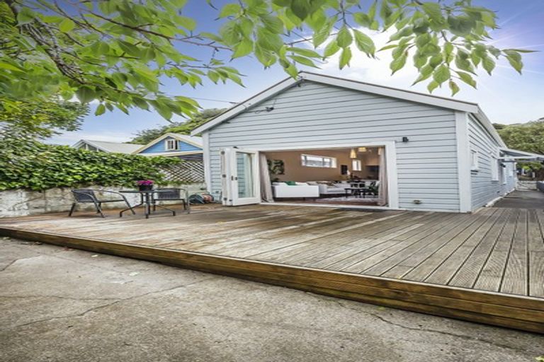 Photo of property in 121 Aro Street, Aro Valley, Wellington, 6021