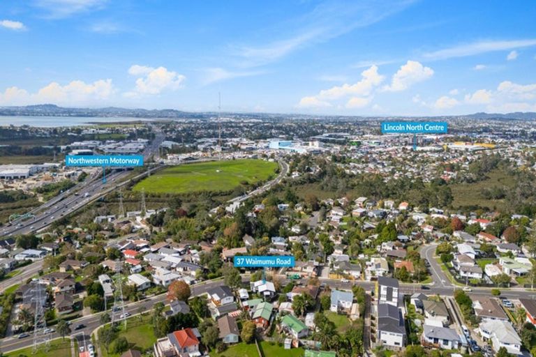 Photo of property in 37 Waimumu Road, Massey, Auckland, 0614