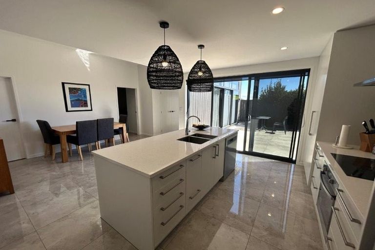 Photo of property in 2 Franks Way, Papamoa Beach, Papamoa, 3118