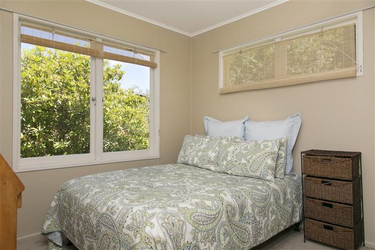Photo of property in 14 Isobel Street, Acacia Bay, Taupo, 3330