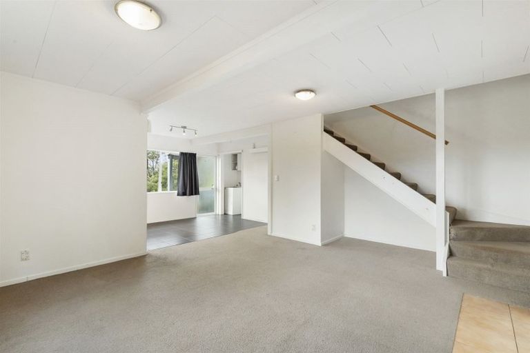 Photo of property in 2/27 Witheford Drive, Bayview, Auckland, 0629