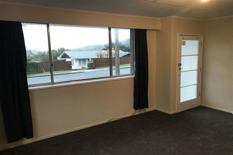 Photo of property in 113-115 Horoeka Street, Stokes Valley, Lower Hutt, 5019