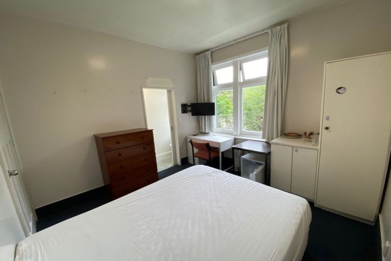 Photo of property in Carillion/the Knoll, 33 Thompson Street, Mount Cook, Wellington, 6011