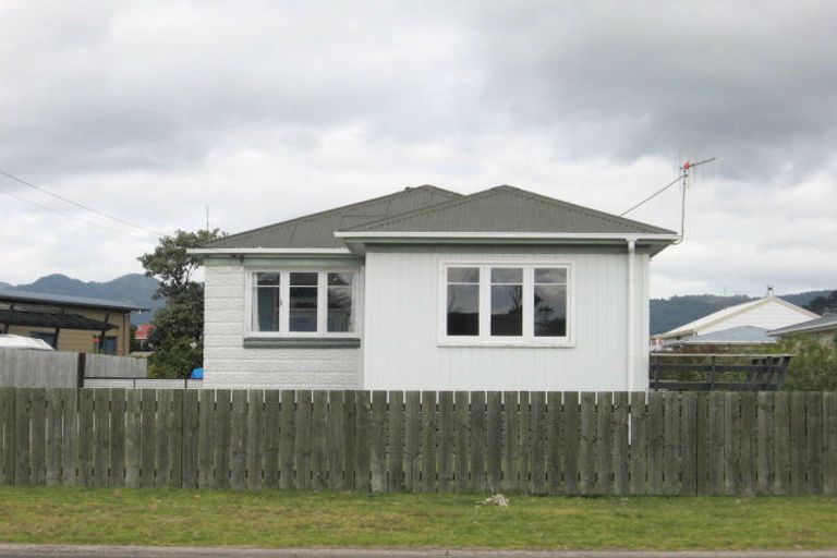 Photo of property in 227b Ocean Road, Whangamata, 3620