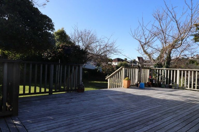 Photo of property in 8 Lewer Street, Karori, Wellington, 6012