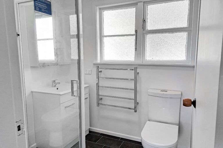 Photo of property in 87 Reynolds Street, Taita, Lower Hutt, 5011