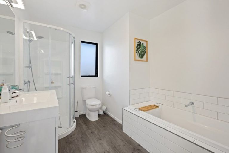 Photo of property in 6 Hewson Crescent, Lake Hawea, Wanaka, 9382