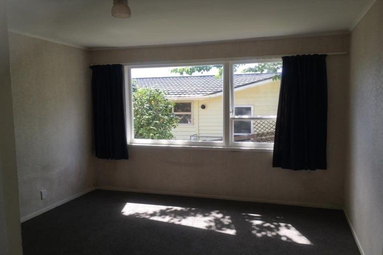 Photo of property in 9 Spicer Place, Tawa, Wellington, 5028