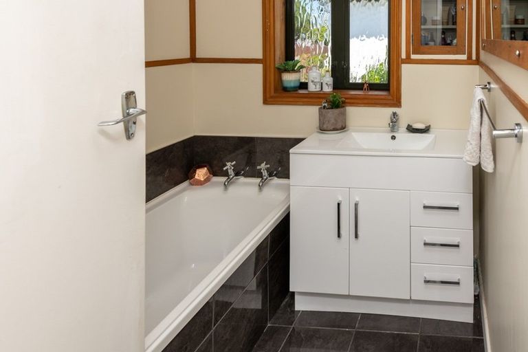 Photo of property in 94 Thomson Street, Tinwald, Ashburton, 7700