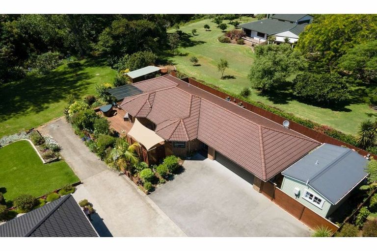 Photo of property in 12 Baska Voda Drive, Kerikeri, 0230