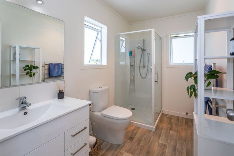 Photo of property in 107 Riverview Road, Whangamata, 3620