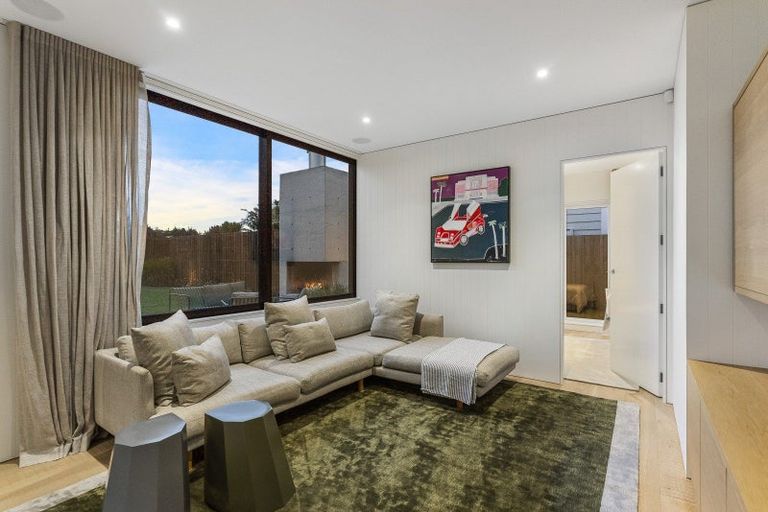 Photo of property in 90 Walker Road, Point Chevalier, Auckland, 1022