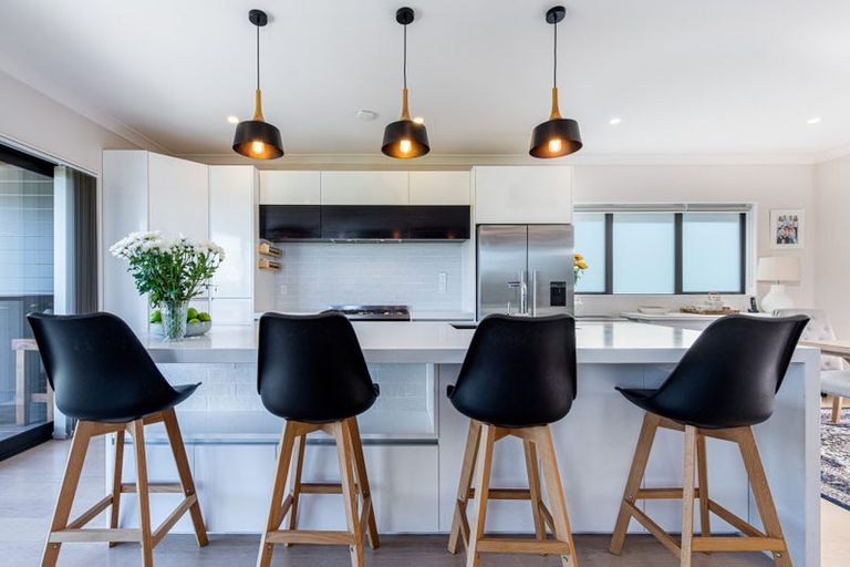 Photo of property in 131 Beach Road, Castor Bay, Auckland, 0620