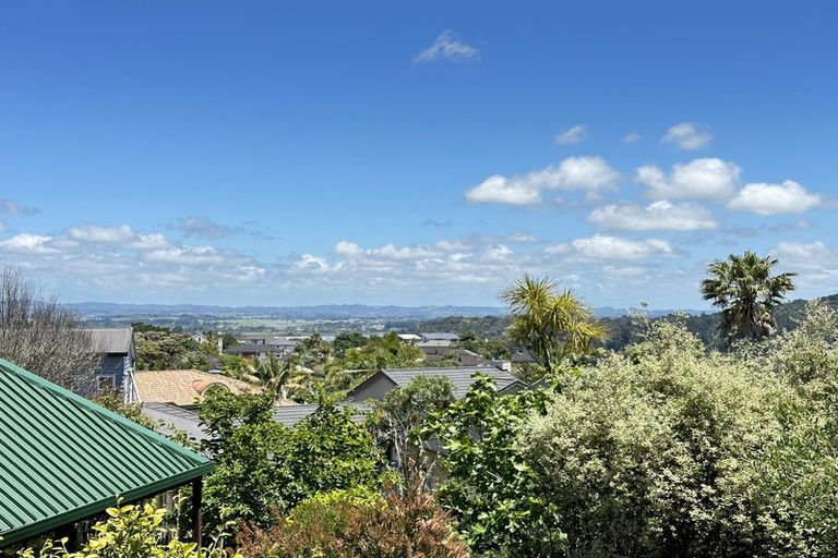 Photo of property in 157 Schnapper Rock Road, Schnapper Rock, Auckland, 0632