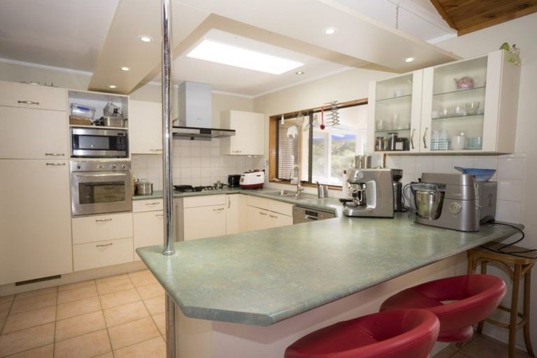 Photo of property in 7 Mosman Place, Chatswood, Auckland, 0626