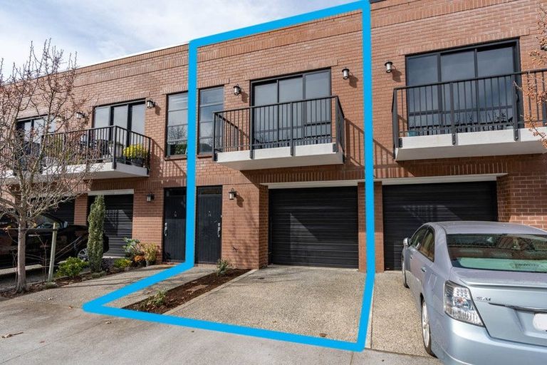 Photo of property in 14 Village Quarter Lane, Frankton, Hamilton, 3204