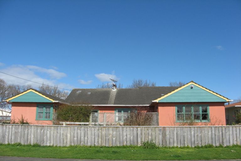 Photo of property in 4 Derby Street, Levin, 5510