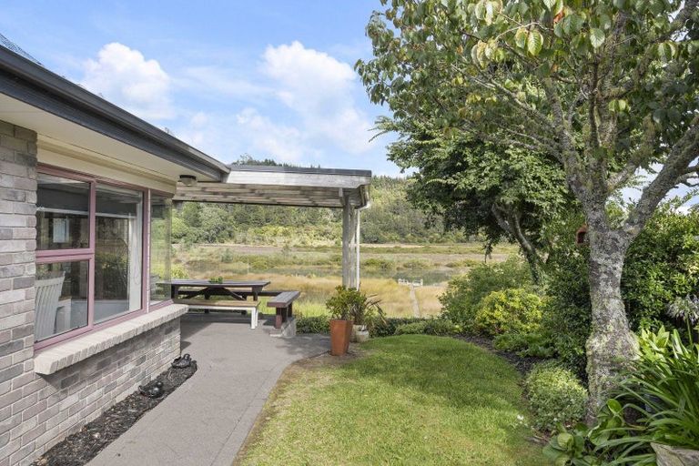 Photo of property in 106 Whitby Place, Whangamata, 3620