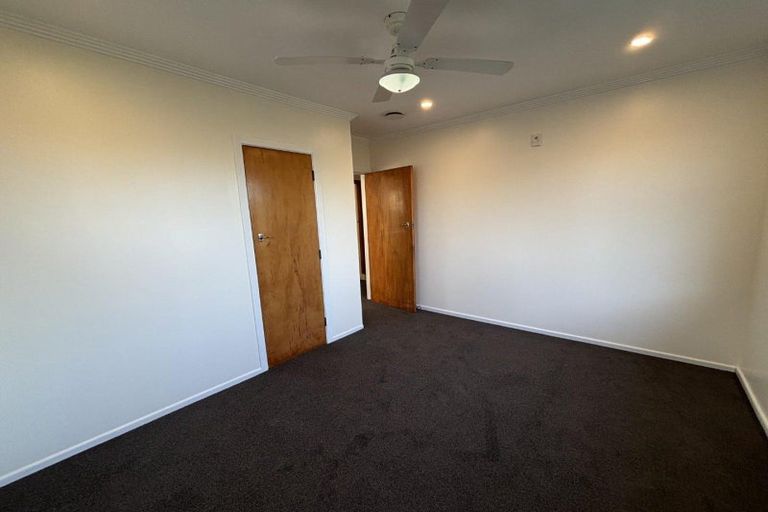 Photo of property in 8 Kuaka Place, Castlecliff, Whanganui, 4501