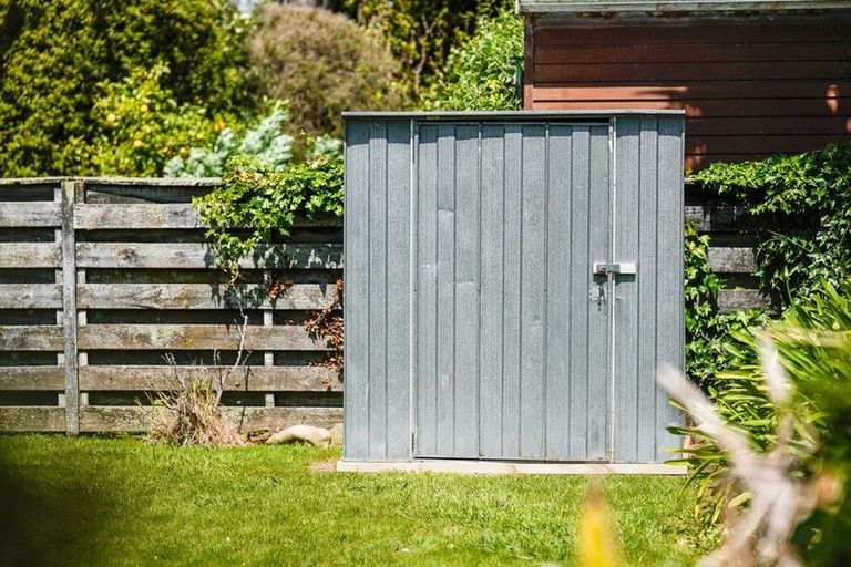 Photo of property in 42 Domain Road, Otaki, 5512