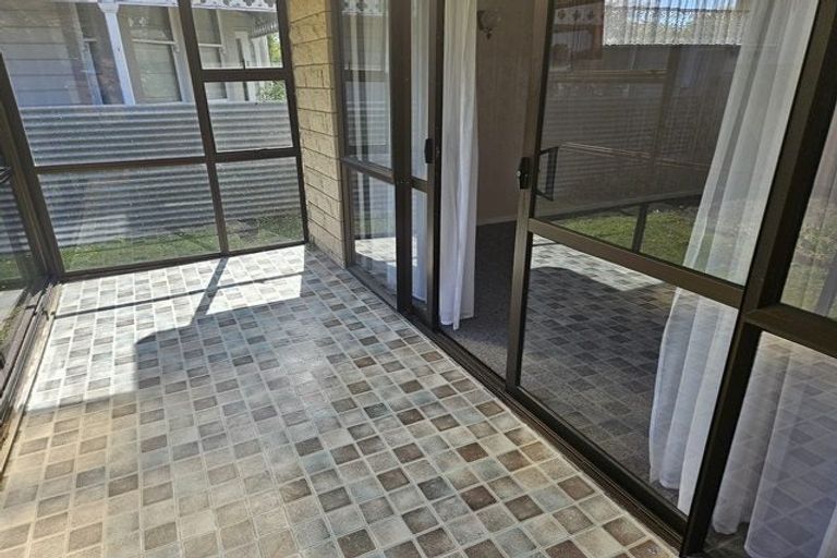 Photo of property in 1 Douglas Street, West End, Palmerston North, 4412