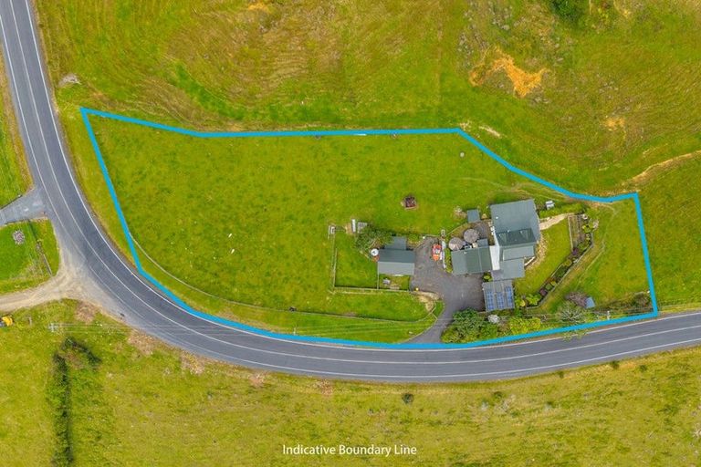 Photo of property in 613 Paparata Road, Bombay, 2675