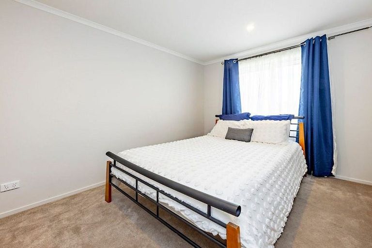 Photo of property in 3 Rohea Place, Opaheke, Papakura, 2113