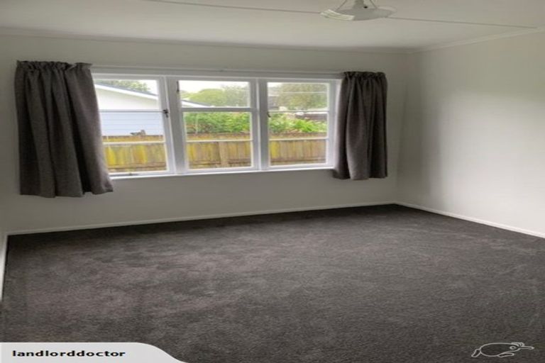 Photo of property in 7 Christmas Road, Manurewa, Auckland, 2102