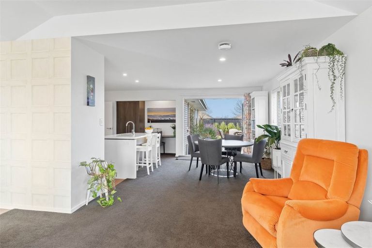 Photo of property in 14 Lansdowne Way, Rolleston, 7615