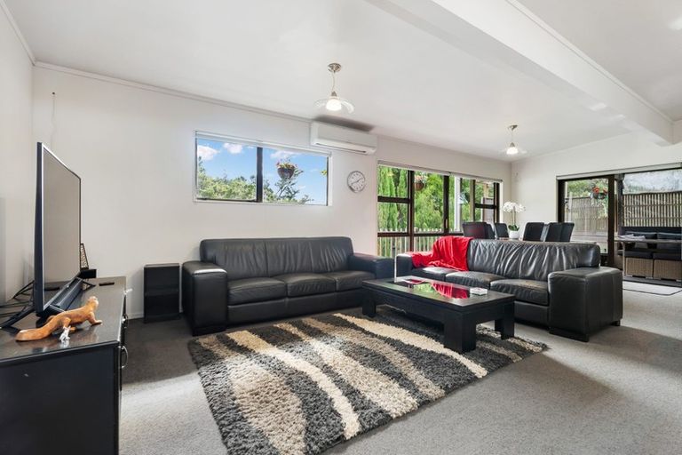 Photo of property in 17 Ward Drive, Opua, 0200