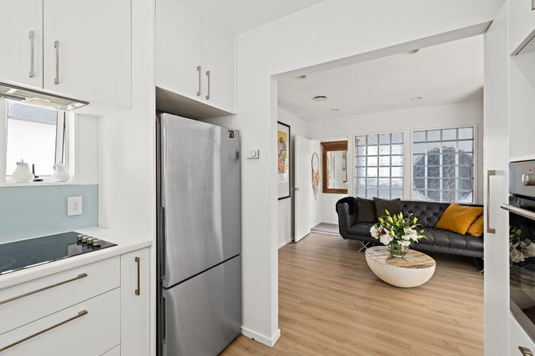 Photo of property in 1/35 Newhaven Terrace, Mairangi Bay, Auckland, 0630