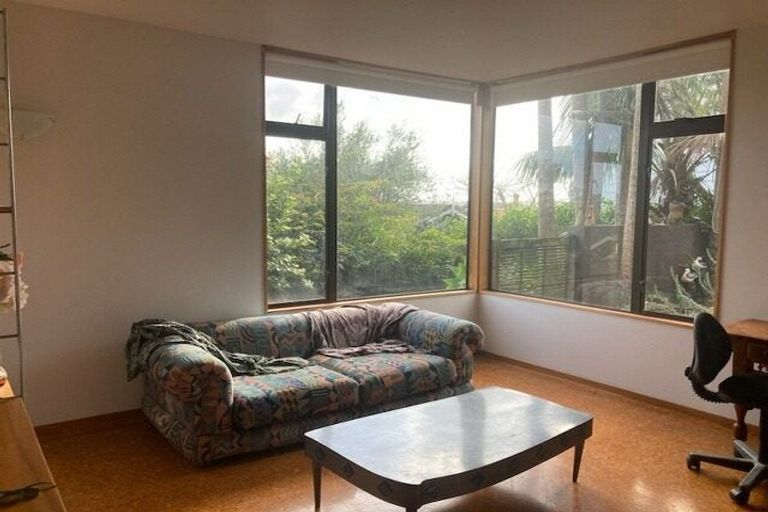 Photo of property in 2/90 Victoria Road, Devonport, Auckland, 0624