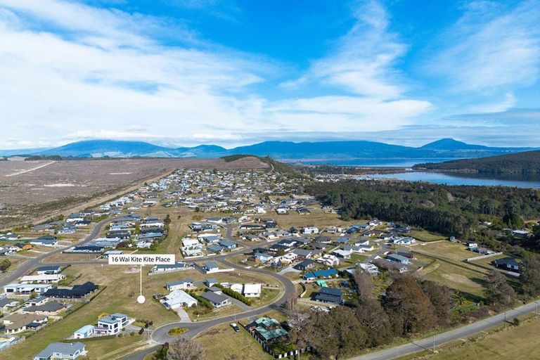 Photo of property in 16 Wai Kite Kite Place, Motuoapa, 3382