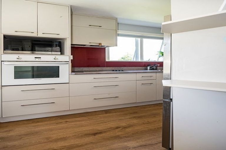 Photo of property in 26 Jillett Street, Titahi Bay, Porirua, 5022